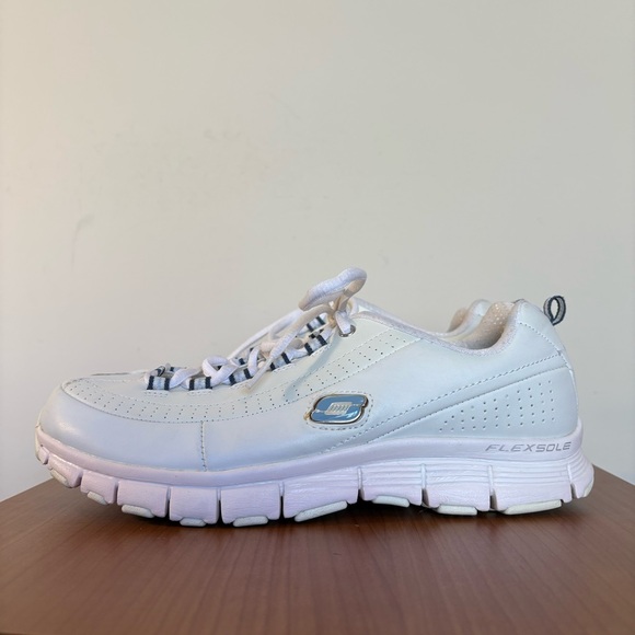 Skechers Shoes - Skechers Synergy Elite Status Athletic Sneaker Shoes size 9